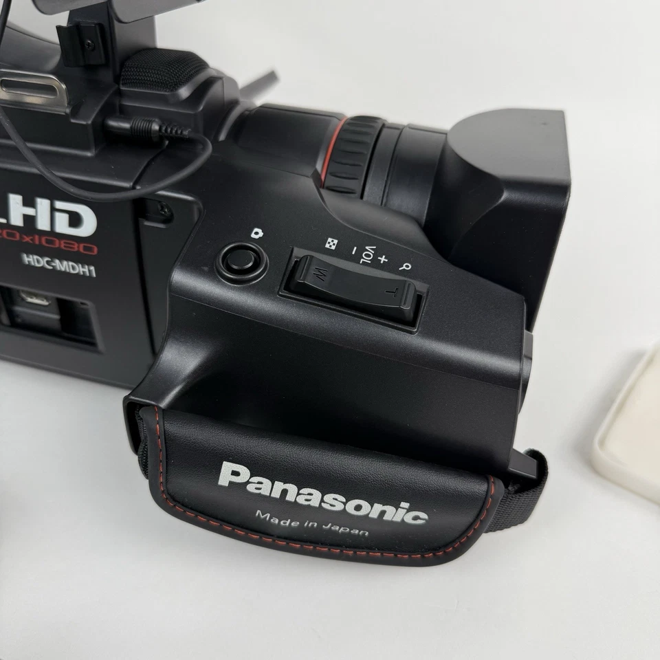 Panasonic HDC-MDH1GCK Professional Camcorder SDXC Card HD Digital Complete Setup - Image 3 of 4