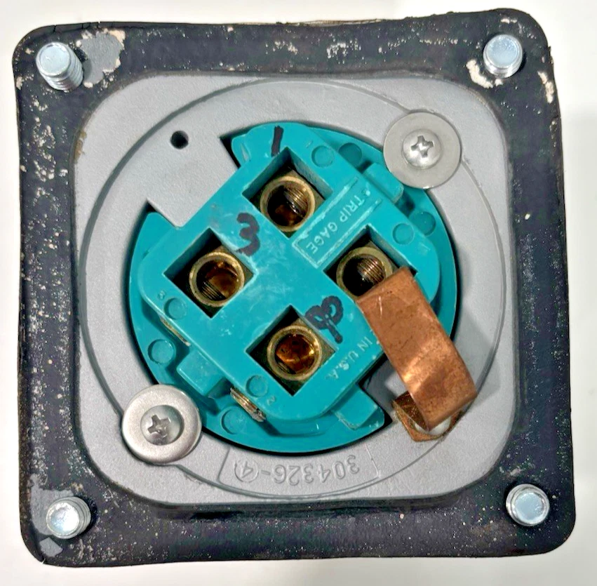 ADR6034 - Appleton Pin & Sleeve Receptacle,4-Pole, 3-Wire, 60A, 600VAC, 250VDC - Image 3 of 4