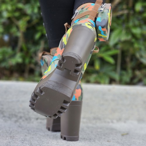 Women's Camo Print Block Heel Lace Up Botties (size 6) - Picture 5 of 5