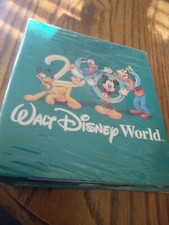 2000 Green Disney World Photo Album - 50 Pages, Holds 100 4  x6  Pictures - New