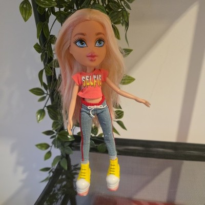 Bratz Puppe Cloe Selfie Snaps Puppe blonde/rosa Haare 2015