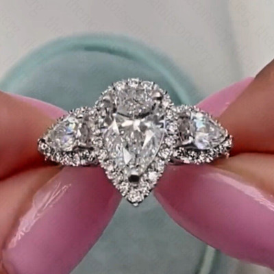 5,46 kt Birne Moissanit Drei Steine Halo Verlobungsring 14 K Weißgold vergoldet