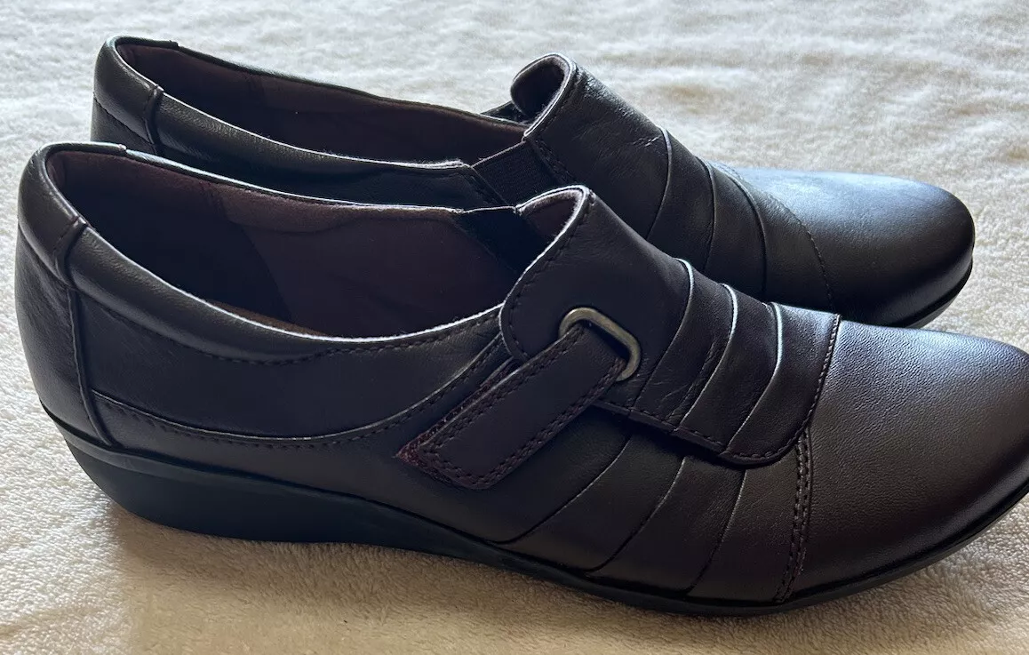 Clarks Collection Womens Slip On Leather Comfort Shoes Size 10 Burgundy Low Heel