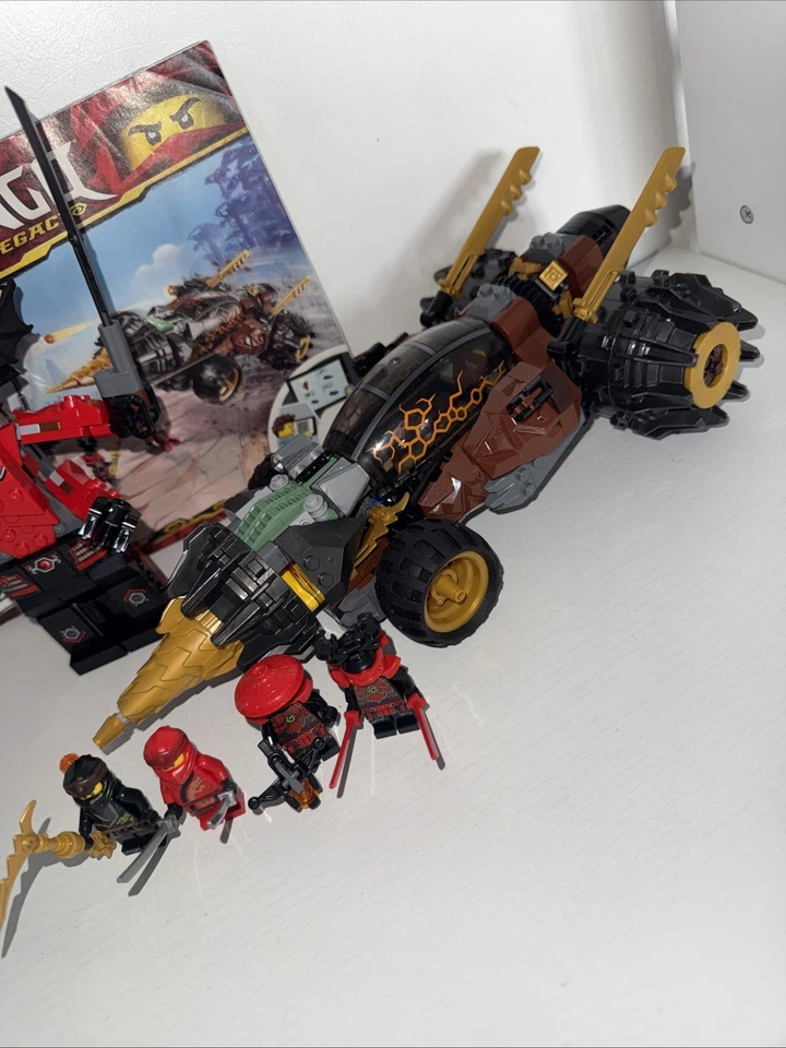 LEGO Ninjago 70669 Cole's Earth Driller, photo 3 of 5