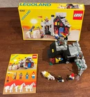 LEGO 6067 Guarded Inn Lion Falcons Knights Box Set 100% Comp READ DESCRIPTION