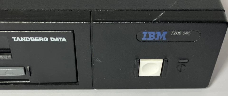 IBM 7208-345 DAT 160 DDS Tandburg Data Ultra Wide SCSI-2 Tape Drive - Image 3 of 4