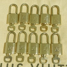LOUIS VUITTON LV 10 SET PADLOCK KEY CHARM CADENA GOLD-PLATED FRANCE 37PDA281