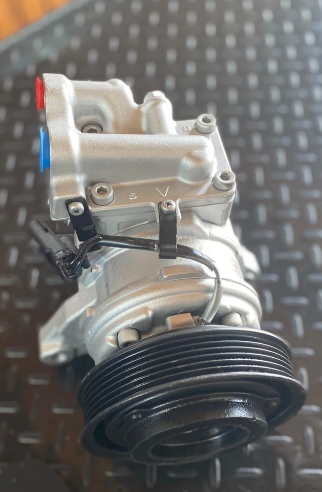 Compresor de aire acondicionado Jeep Grand Cherokee 99-04, TJ 00-06, Wrangler 00-06, 77379 Foto 3 de 4