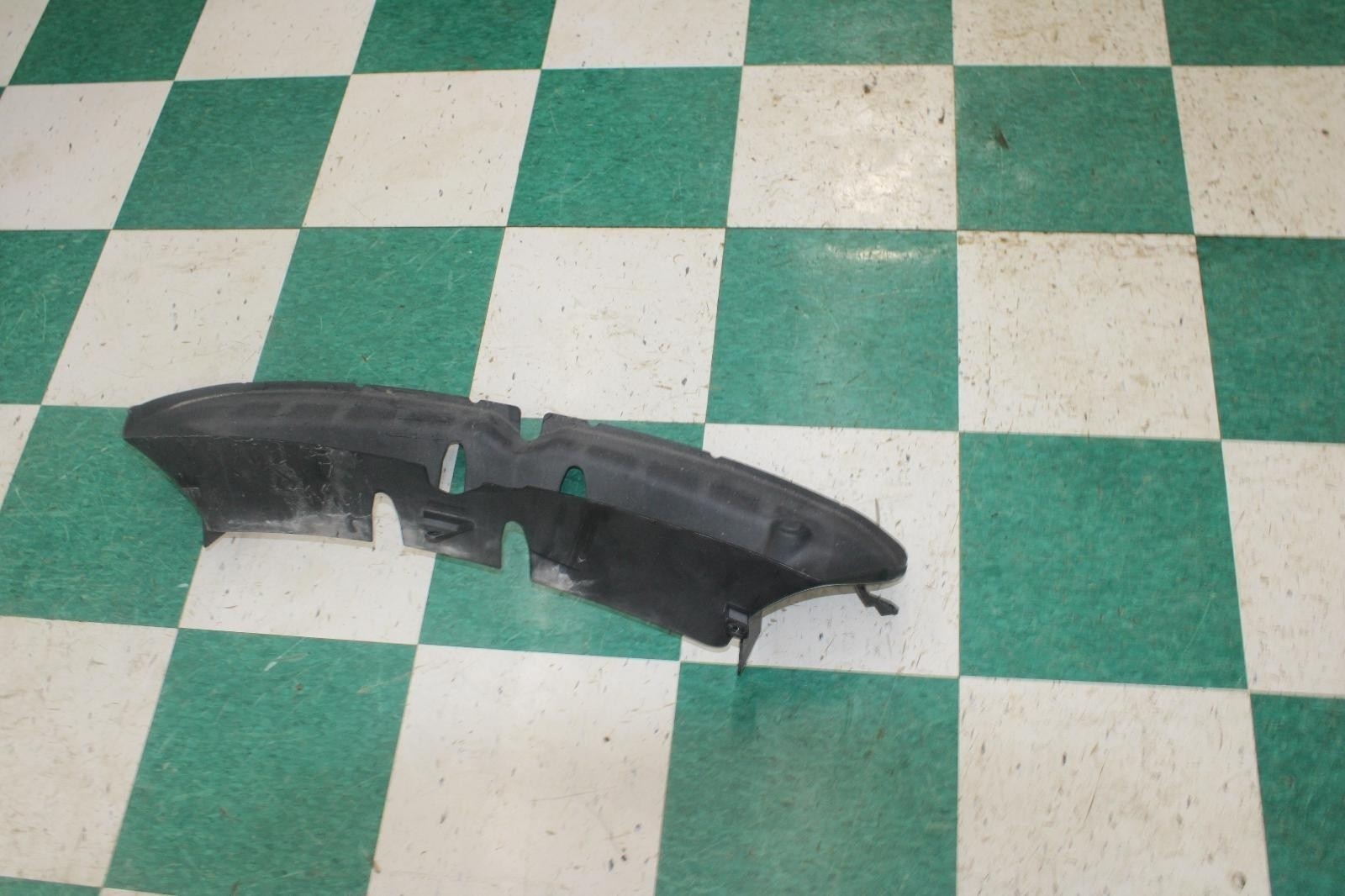 14-20 Ghibli Front End Air Duct Lower Guide Deflector Unit Factory OEM OE WTY OE