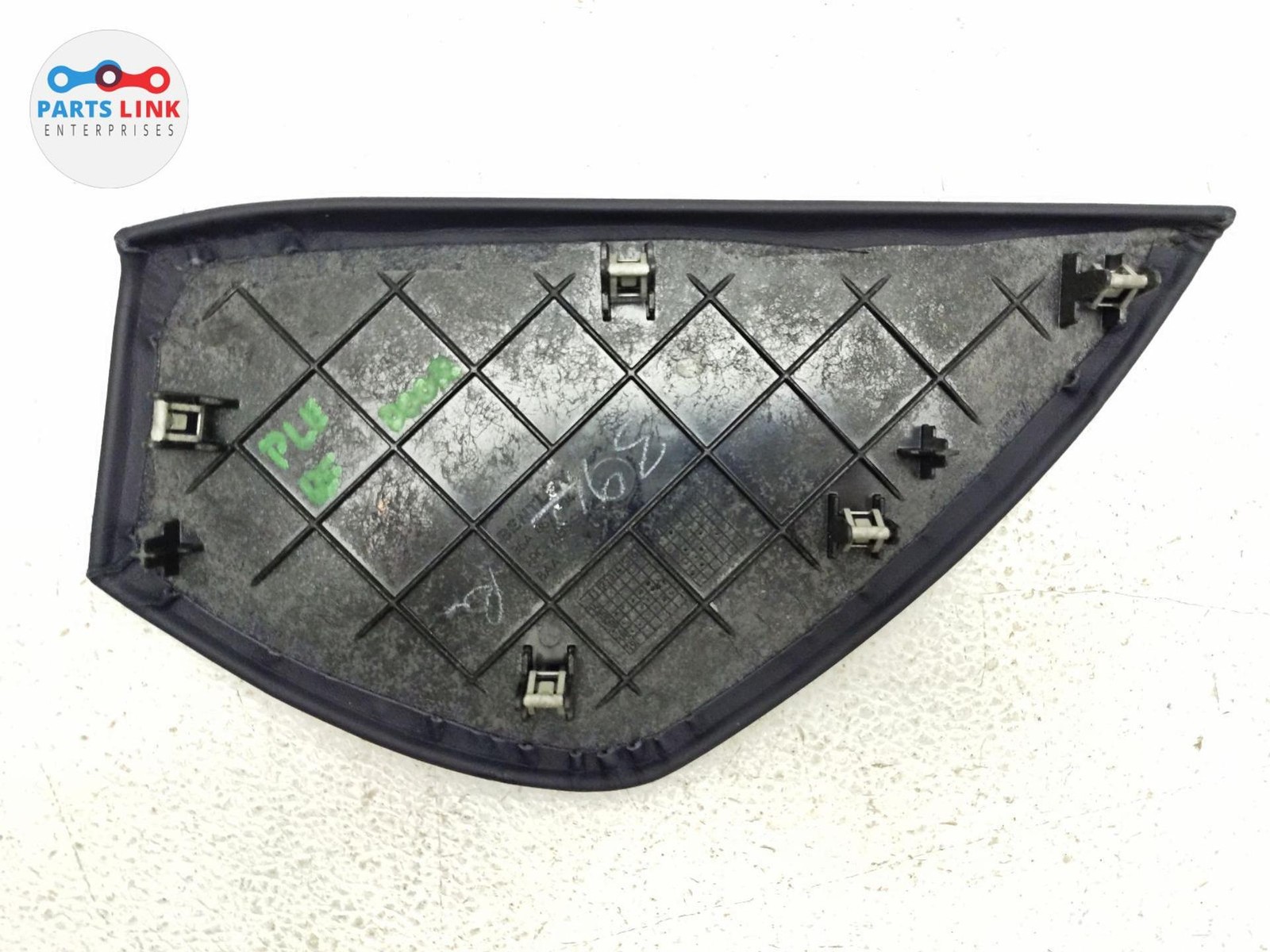 2016-20 BENTLEY BENTAYGA FRONT RIGHT DOOR TRIM CORNER END COVER PANEL INNER BLUE
