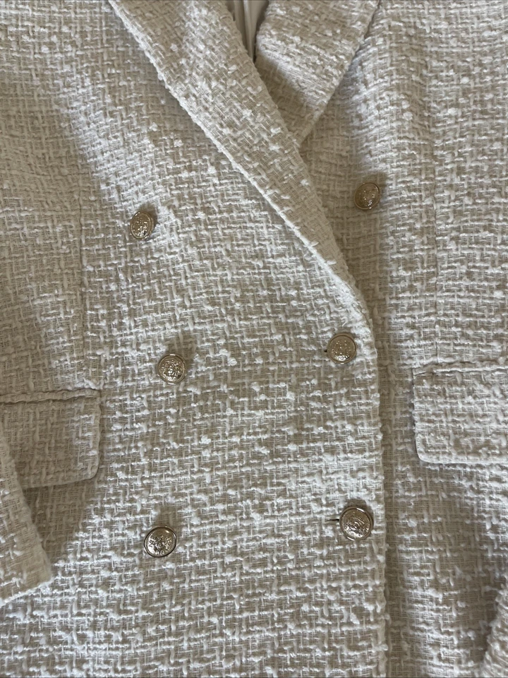 H&M женский кремовый блейзер большого размера с 6 золотыми пуговицами размер маленький б/у в отличном состоянии - Изображение 2 из 4