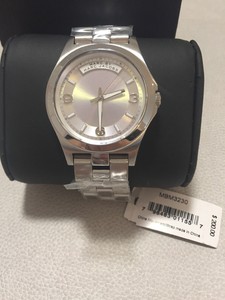 marc jacobs silver watch