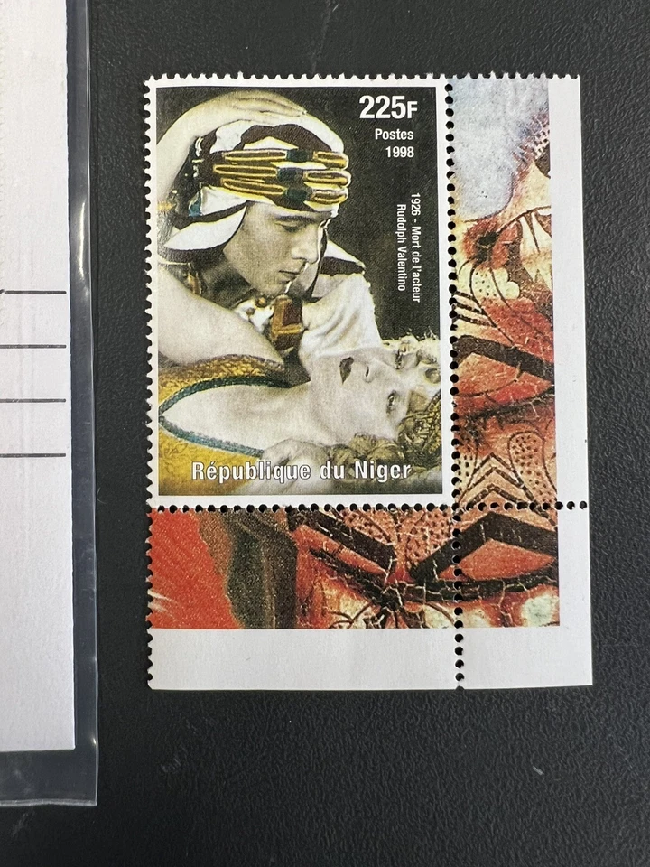 Rudolph Valentino 1994 Postmarked Envelope First Day Issue + Unused 1998 Stamp - Image 3 of 4