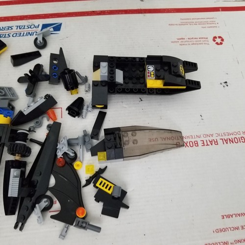 LEGO DC Comics Super Heroes: Batman: Man-Bat Attack 76011 Box Manual INCOMPLETE - Picture 10 of 12