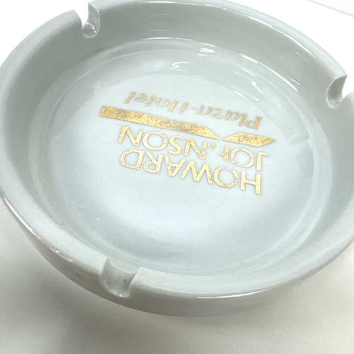 Posacenere vintage hotel Howard Johnson Plaza ceramica bianca con testo oro - Foto 3 di 6