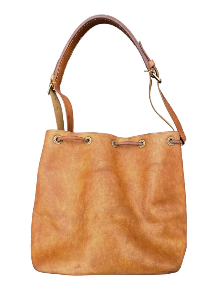 Bolso de Hombro LOUIS VUITTON Cuero Nómada Petit Noe Bolso Tostado EDICIÓN LIMITADA. De colección Foto 2 de 4