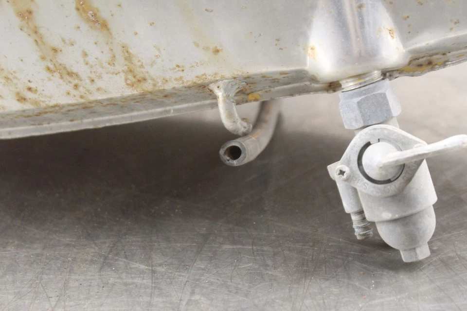 Yamaha YL2 100 1967 pila de tanque de combustible depósito de gasolina U718 Foto 2 de 4