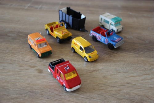 lot de 6 Majorette utilitaires et camping car - Photo 1/9