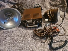 Speedotron D402 Brown Line power pack with 2 Headlights 