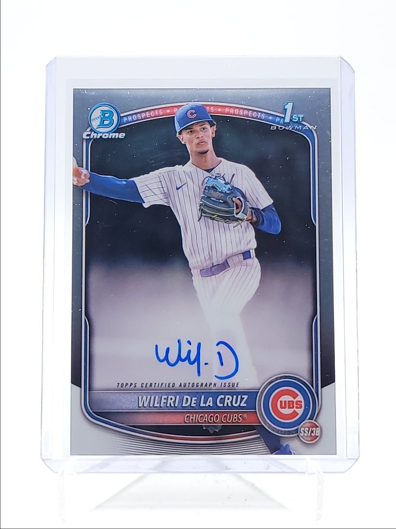 WILFRI DE LA CRUZ 2025 BOWMAN CHROME 1ST AUTOGRAPH CUBS AUTO Q3967