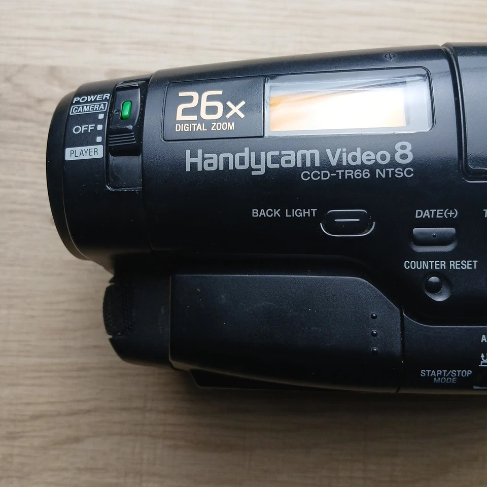 Sony Handycam CCD-TR66 8mm Camcorder Vintage Bag/Charger *Read Description* - Image 2 of 4