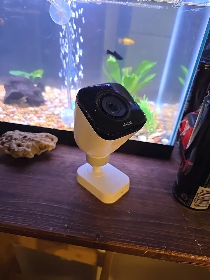 Vivint Outdoor Camera Pro Gen 1 VS-ODC300-WHT NO BACK PLATE - Image 2 of 4