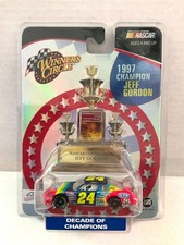 JEFF GORDON 24 DuPont - Winner's Circle 1/64 Decade of Champions - 1997