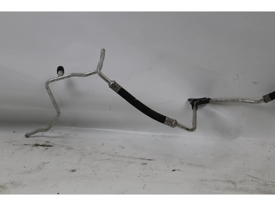 Tuyau de clim occasion RENAULT CLIO CAMPUS II Phase 2 - 1.2i 16v 75ch - - Photo 3/4