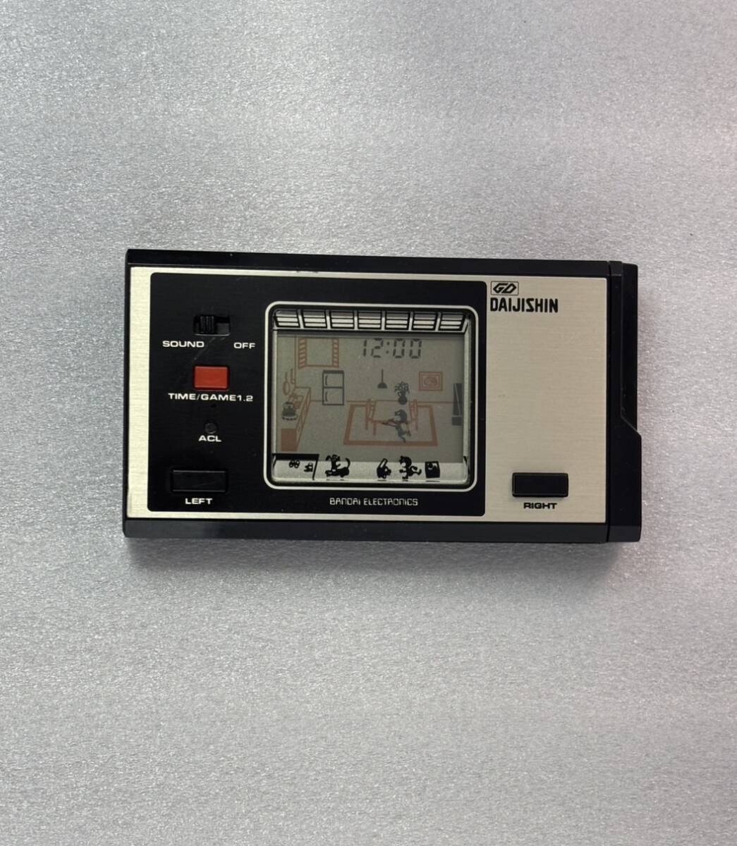 大地震　DAIJISHIN Bandai Game Digital Earthquake Dai Jishin LCD Handheld
