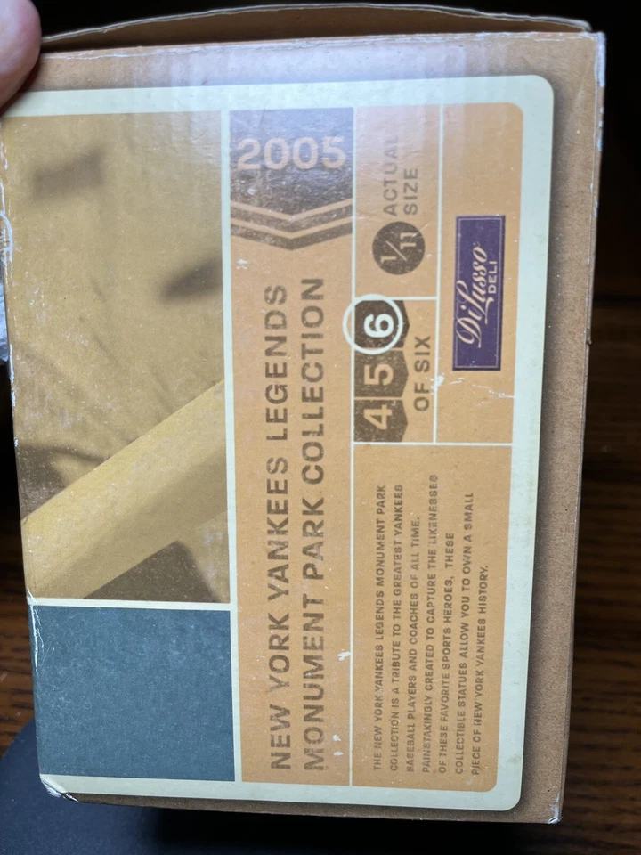 Estatuilla de bronce Thurman Munson Yankee SGA DiLusso 2005 Monument Park Collection Foto 3 de 4