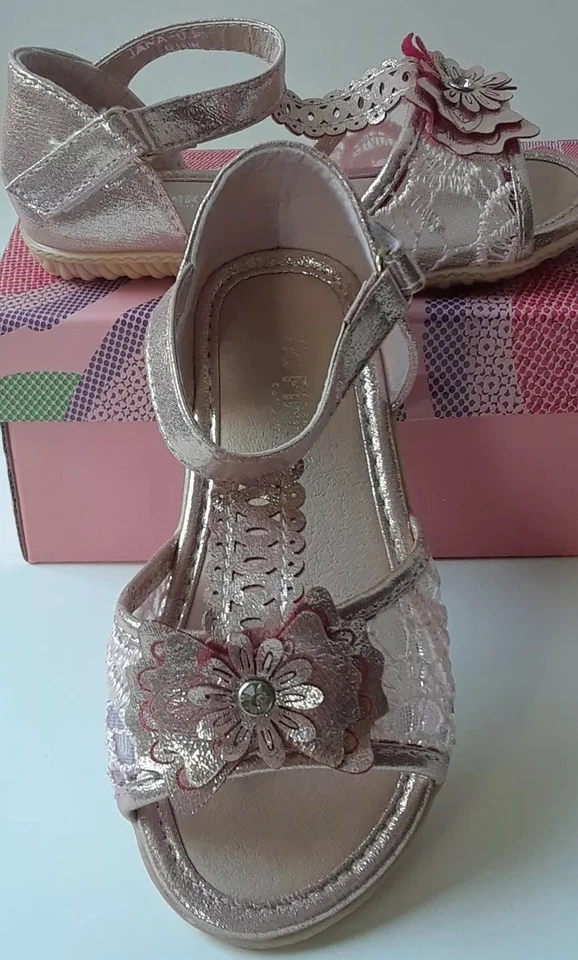 Sandalia Via Pinky Jana Flor Encaje Rosa Niñas Pequeñas Talla 7. Plumín Foto 3 de 4