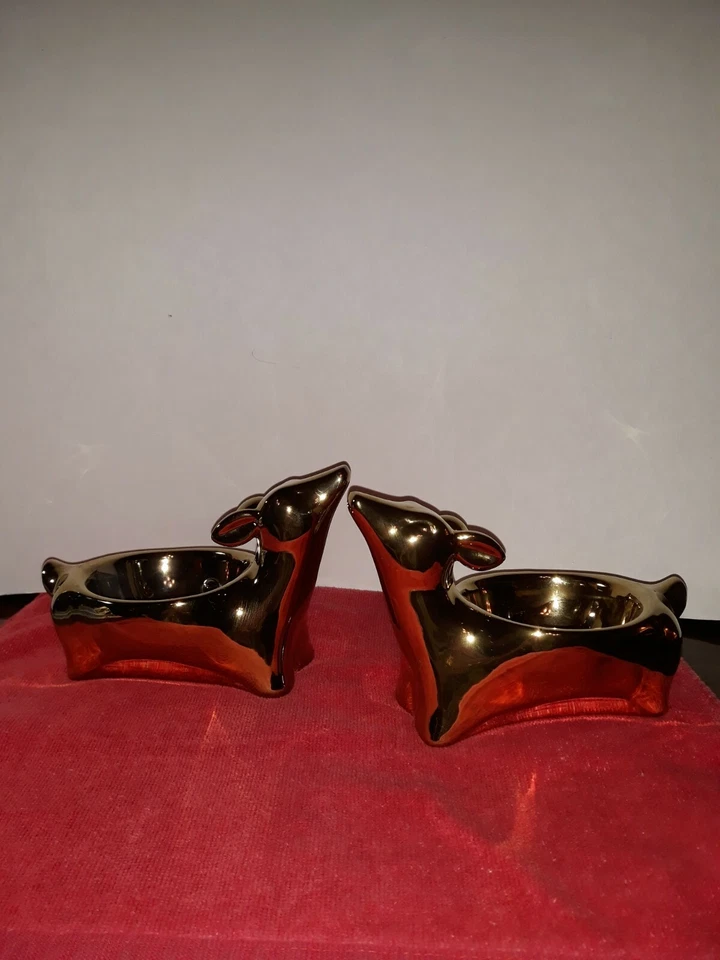 Par de candelabros West Elm ciervos de color dorado Foto 3 de 4