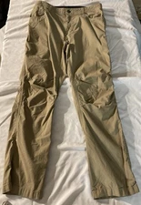 Swiss Tech Mens 30x30 Sand Khaki Casual Pants Active Outdoor Comfort
