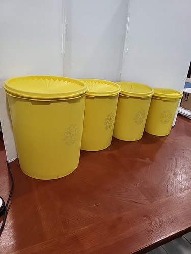 Tupperware Servalier Nesting Bidone Set di 4 con Coperchi Oro Raccolta Giallo VNTG - Foto 3 di 10