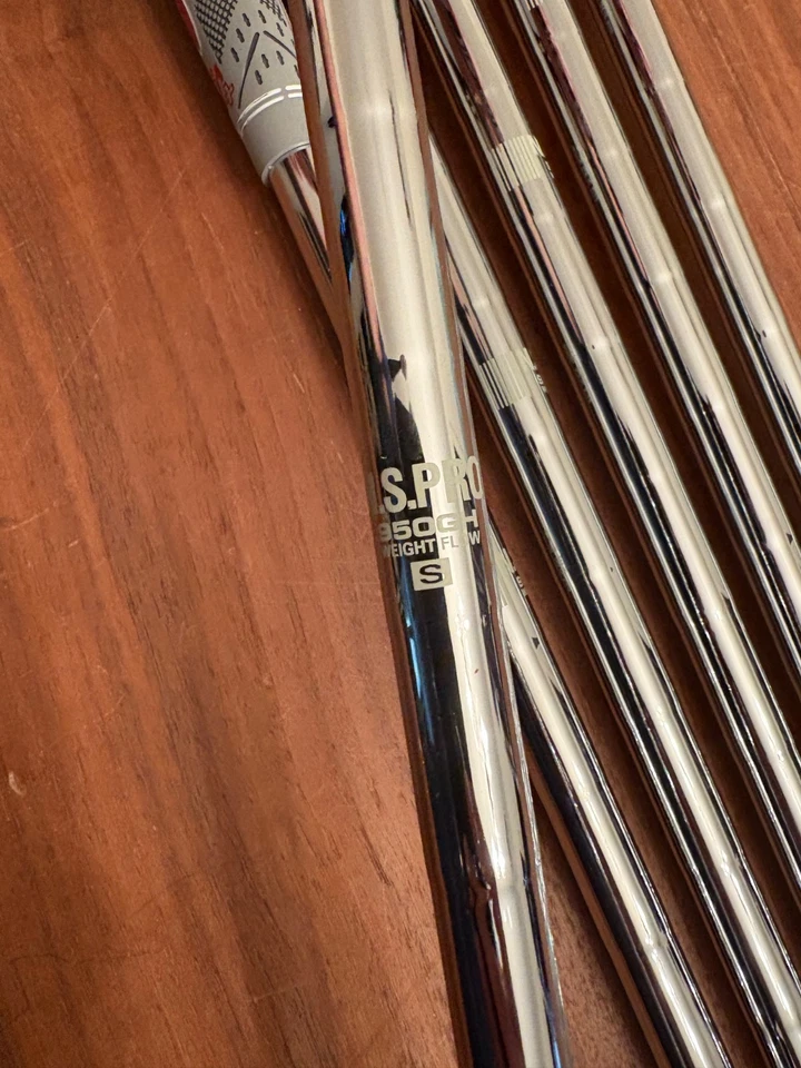 Bridgestone Tour Stage 2007 X-Blade CB, NS PRO 950 stiff, RH -1/4 inch, 5-PW - Image 2 of 4