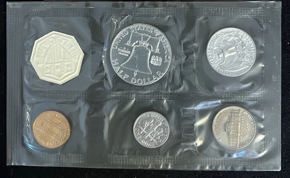 Lot Seven Silver Coins 1961 Mint Set 1964 Mint Set 1974S Eisenhower Half Dollar - Image 2 of 4