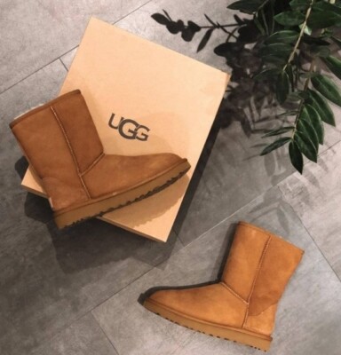 Women's UGG Classic Short II Sheepskin Boots 1016223 - Black