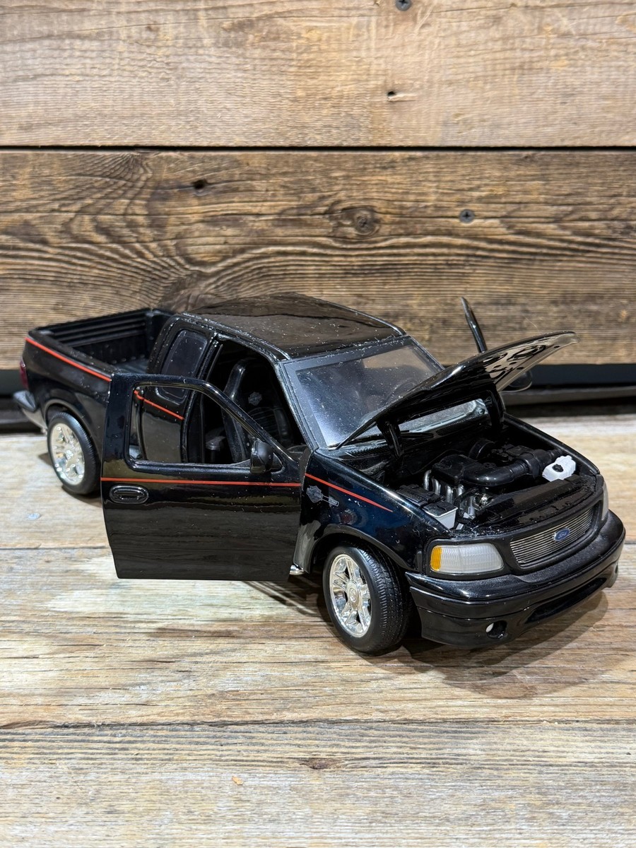 ERTL, 2000 Ford F150, Harley Davidson Edition, 1:18 Scale, Diecast
