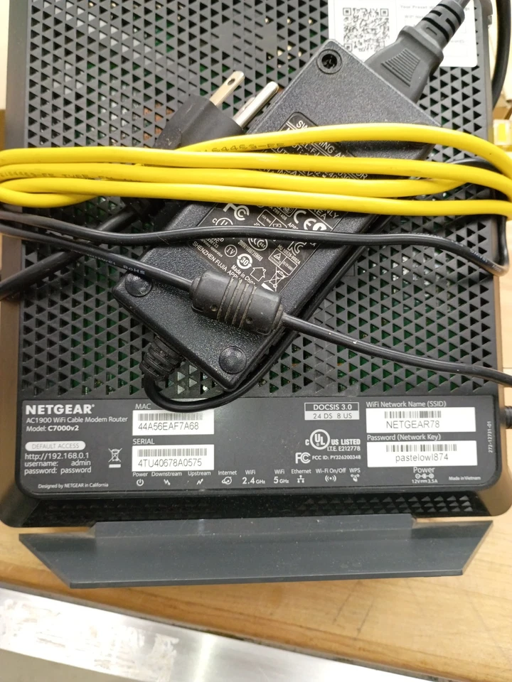 Módem por cable WiFi Netgear Nighthawk C7000v2 AC1900 Xfinity Comcast Spectrum Cox Foto 2 de 3