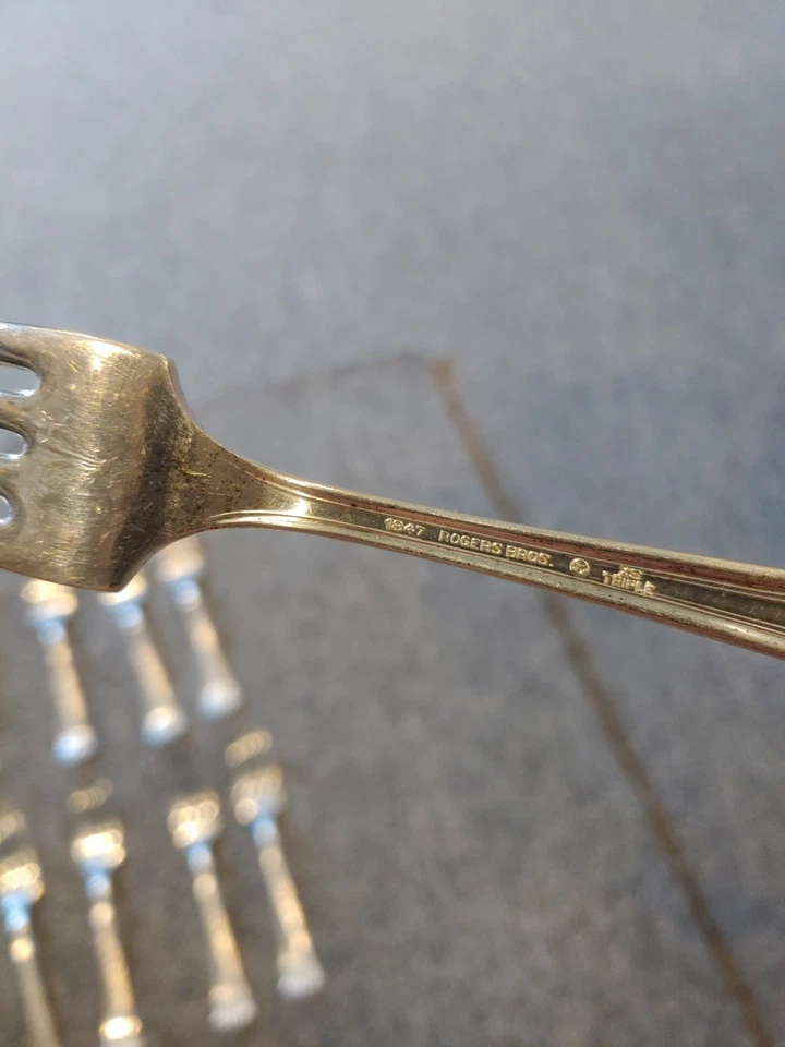 Lote de 12 cubiertos antiguos Rogers Bros Continental PatterForks 1847 Foto 3 de 3