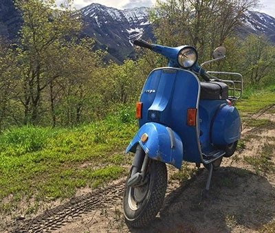 vintage-vespa-400