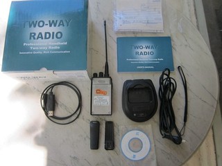 Amateurfunk Transceiver uhf vhf wouxun KG UV2D ohne Akku gebraucht