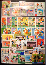 Lot de 42 Timbres Thématique "Football" (THE 834)