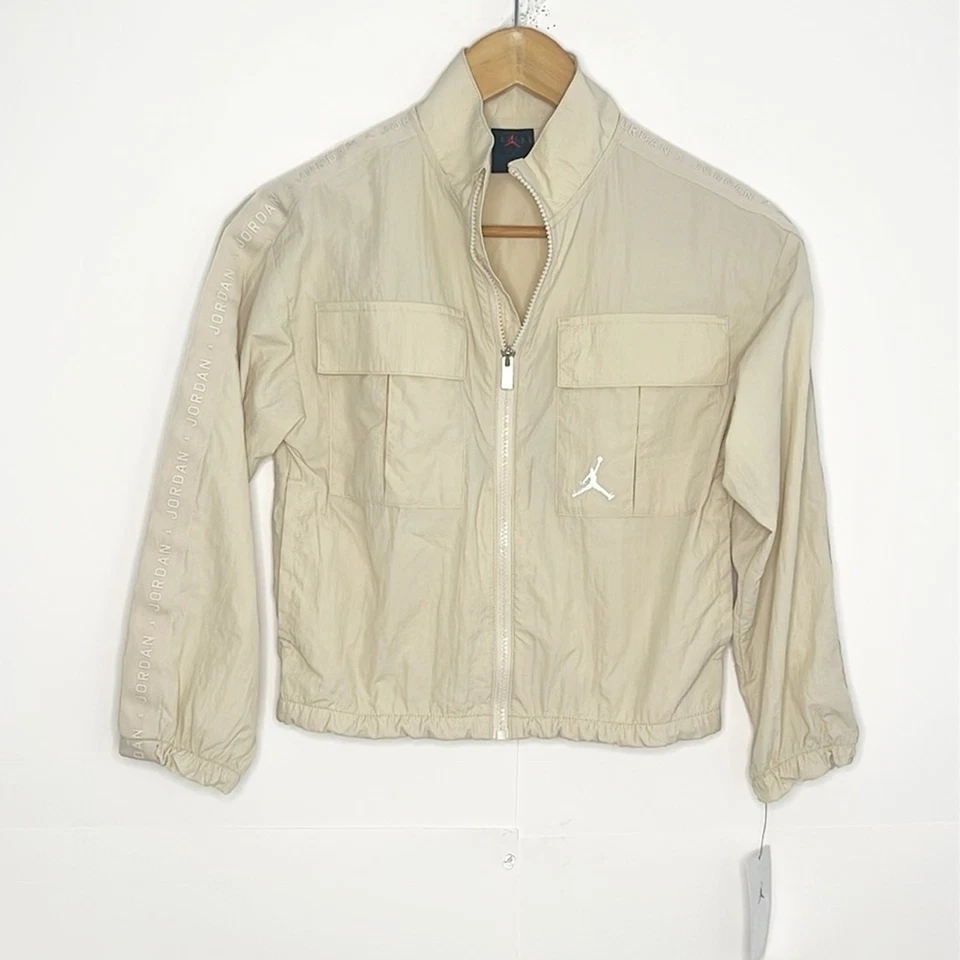 Girls Jordan Windbreaker Jacket Size Medium - Image 2 of 4