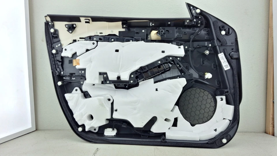 Mazda 6 2018-2021 cubierta de moldura de puerta delantera derecha panel OEM NEGRO Foto 4 de 4