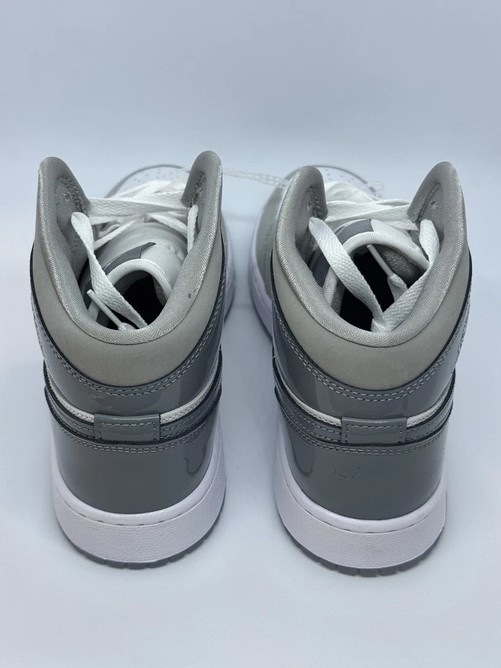 Zapatos para niños grandes Jordan 1 Mid SE (GS) blancos/grises fríos HF3193-100 talla 7Y Foto 4 de 4