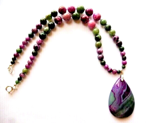 Collier agate violet vert de 46cm pour sublimer votre style quotidien et vos tenues bohèmes