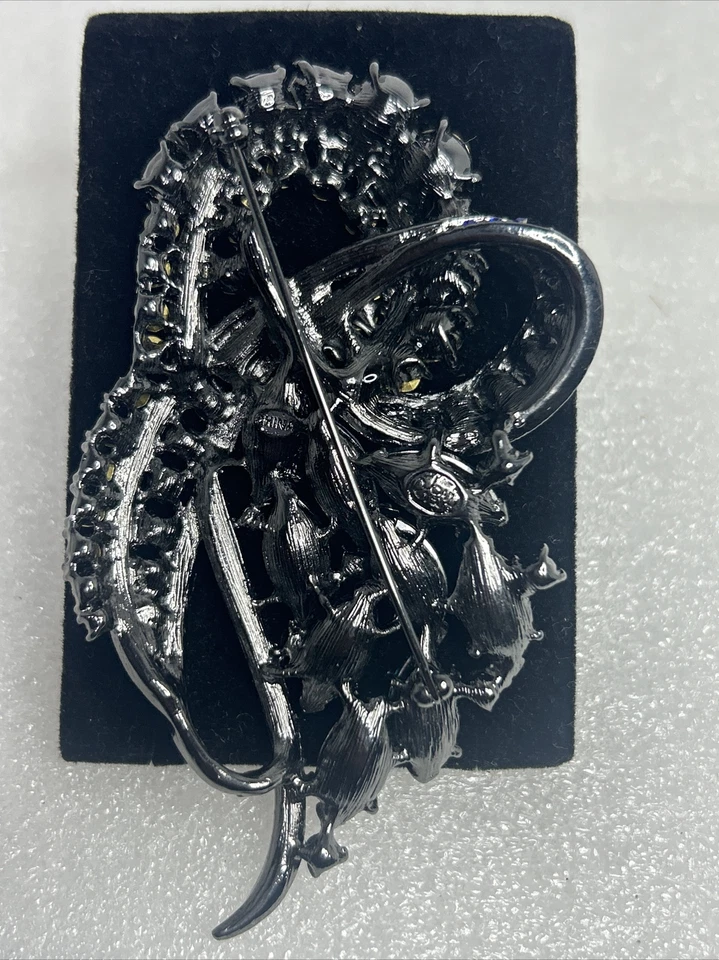 Брошь Joan Rivers Pin Classics Collection Jeweled Ribbons Of Crystals QVC - Изображение 3 из 4