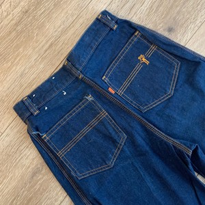 orange levis tag