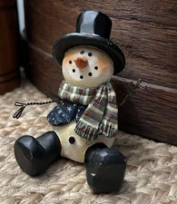 🌟VTG Blossom Bucket SUZI Snowman With Big Feet Winter Outfit 3” X  2.25”